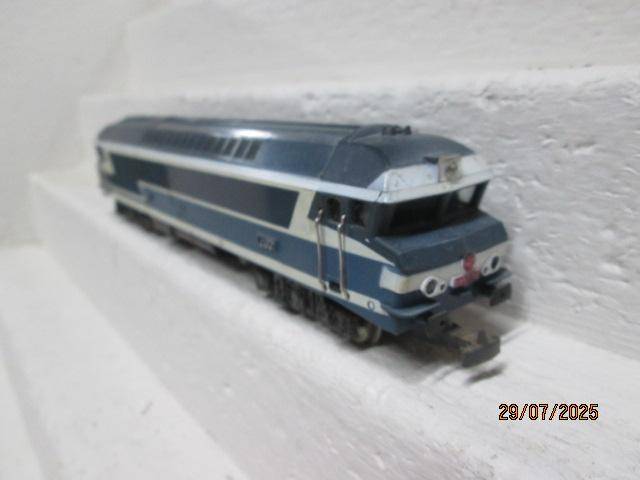 HO SCALE - JOUEF - BLUE SNCF DIESEL LOCOMOTIVE