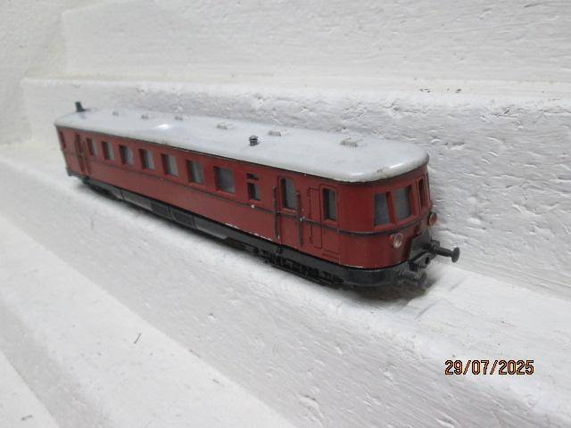 HO SCALE - FLEISCHMANN - BROWN RAIL CAR LOCOMOTIVE