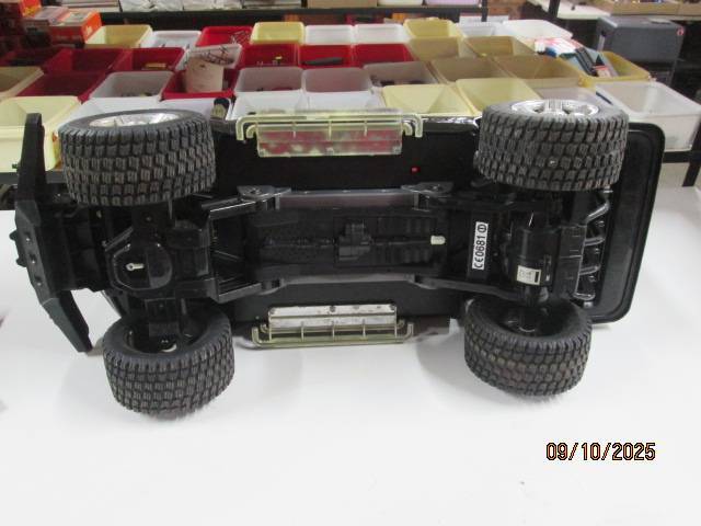 1:6 SCALE - RADIO CONTROL TRUCK - EZTEC - FORD F-350