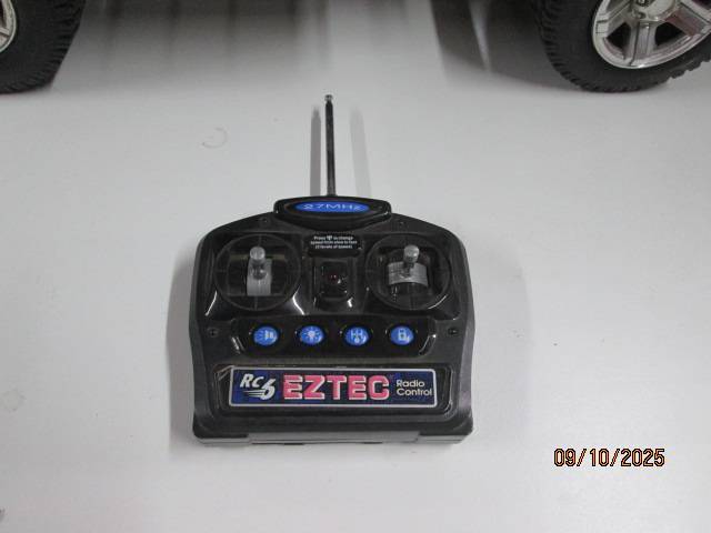 1:6 SCALE - RADIO CONTROL TRUCK - EZTEC - FORD F-350