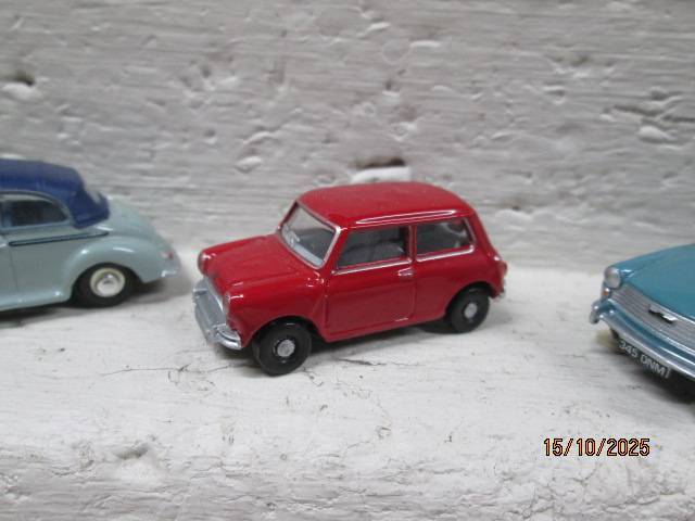 OO SCALE - OXFORD DIECAST MOTORCAR MODELS - X6