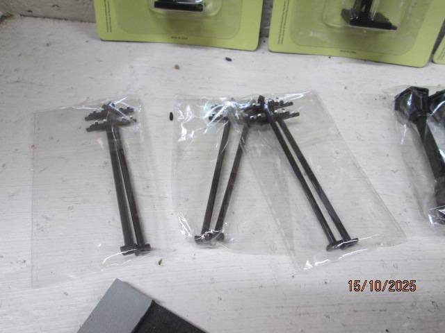 HO / OO SCALE - VARIOUS MODEL RAILWAY ACCESSORIES