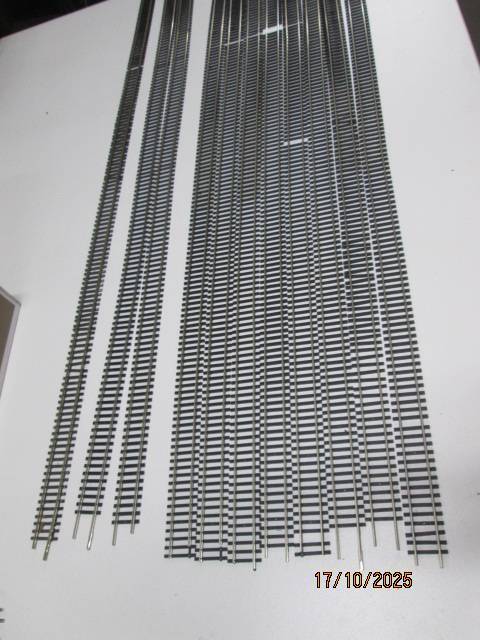 HO / OO SCALE - NICKLE SILVER FLEXI TRACK - X11