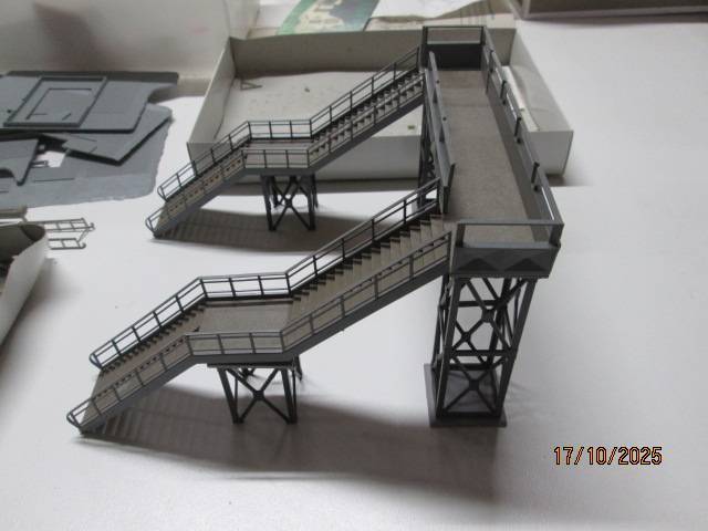 HO / OO SCALE - PEDESTRIAN RAIL FOOT BRIDGE + VARIOUS BITS AND PIECES  -