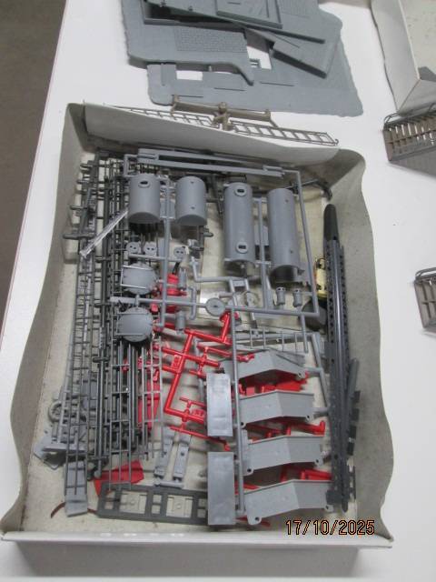 HO / OO SCALE - PEDESTRIAN RAIL FOOT BRIDGE + VARIOUS BITS AND PIECES  -