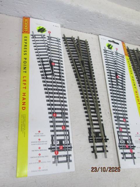 HO / OO SCALE - HORNBY - POINTS - X4 - BOXED