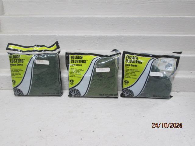 HO SCALE - WOODLANDS SCENICS - VARIOUS FOLIAGE CLUSTERS - X3 - BOXED