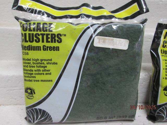 HO SCALE - WOODLANDS SCENICS - VARIOUS FOLIAGE CLUSTERS - X3 - BOXED