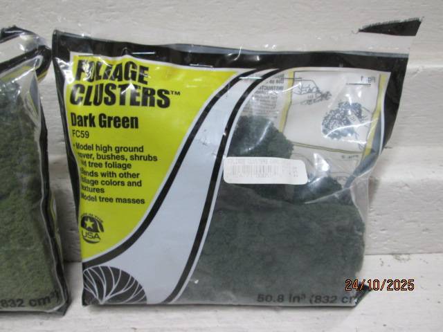 HO SCALE - WOODLANDS SCENICS - VARIOUS FOLIAGE CLUSTERS - X3 - BOXED