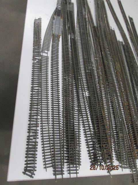 HO / OO SCALE - PECO FLEXI TRACK - X30 PIECES