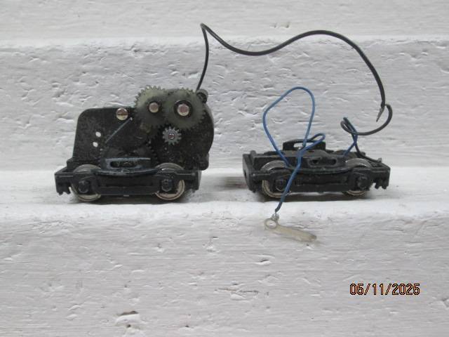 HO SCALE - FLEISCHMAN LOCO BOGIE SET - FOR SPARES