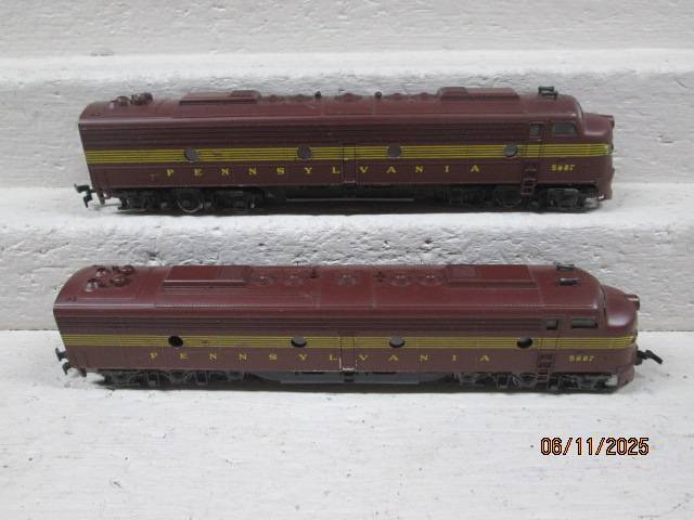 HO SCALE - RIVAROSSI - PENNSYLVANIA - DIESEL POWER & DUMMY SET