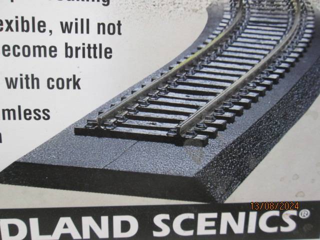 HO SCALE - WOODLANDS SCENICS - TRACK BED - BOXED