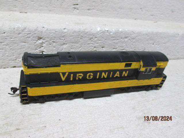 HO SCALE - BACHMANN - VIRGINIAN DIESEL LOCOMOTIVE -