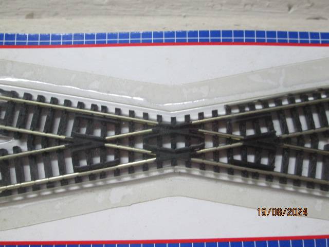 N SCALE - ATLAS - 20 DEGREE CROSSING - BOXED