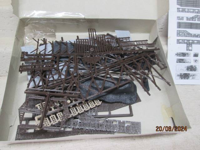 N SCALE - MODEL POWER - OLD COAL MINE - BOXED