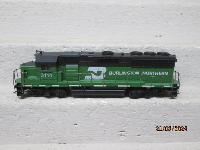HO SCALE - ATHEARN - BURLINGTON NORTHERN DIESEL LOCOMOTIVE