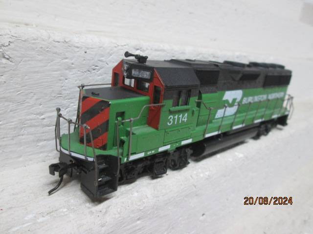 HO SCALE - ATHEARN - BURLINGTON NORTHERN DIESEL LOCOMOTIVE
