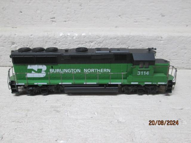 HO SCALE - ATHEARN - BURLINGTON NORTHERN DIESEL LOCOMOTIVE