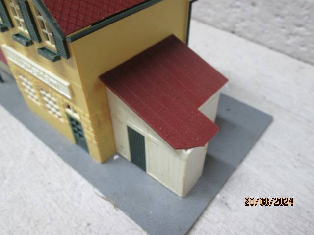 HO SCALE - STATION BUILDING