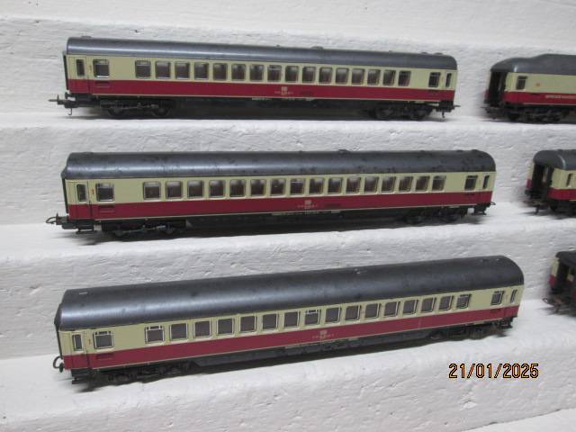 HO SCALE - LIMA - RHEINGOLD PASSENGER SET OF X6 COACHES
