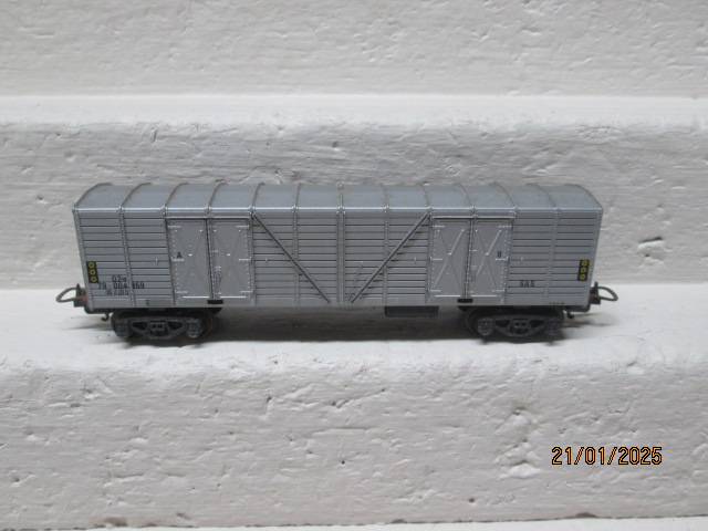 HO SCALE - LIMA - SAR- SILVER OZ - BOX CAR
