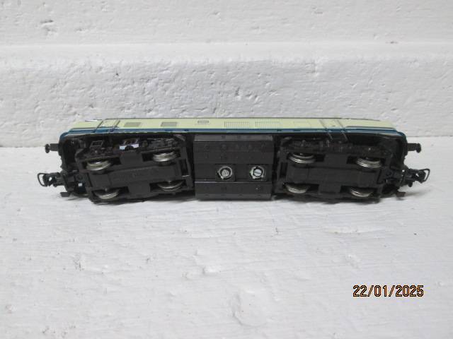 HO SCALE - ROCO - DB DIESEL LOCOMOTIVE - BOXED