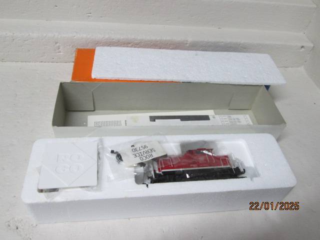 HO SCALE - ROCO - DB RED DIESEL LOCOMOTIVE - BOXED