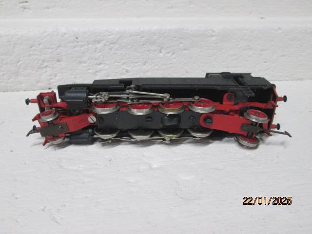 HO SCALE - RIVEROSSI - BLACK 2-8-2 STEAM LOCOMOTIVE