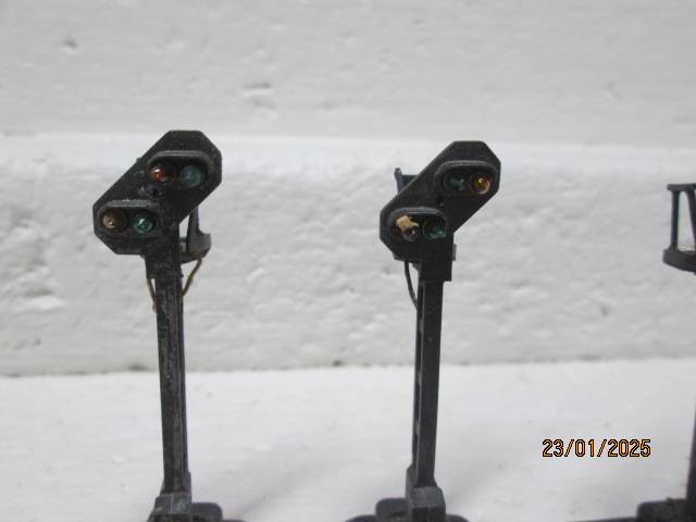 HO SCALE - FLEISCHMANN - RAIL SIGNALS - X4