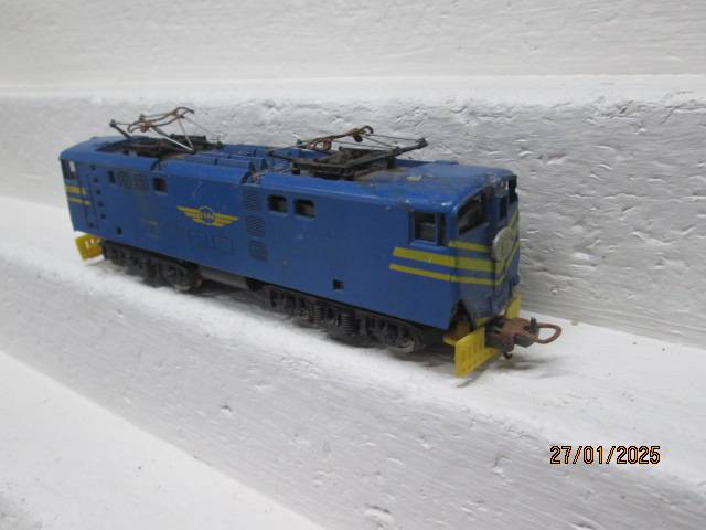 HO SCALE - LIMA - SAR -BLUE 5E ELECTRIC DUMMY LOCOMOTIVE