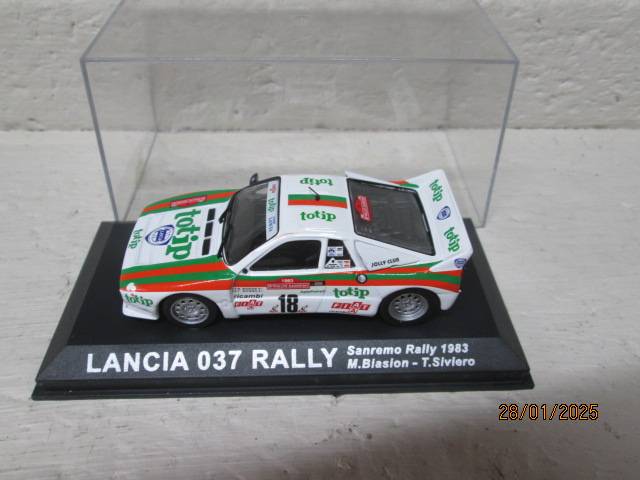DIE CAST 1:43 SCALE - RALLY CAR -  LANCIA 037 RALLY