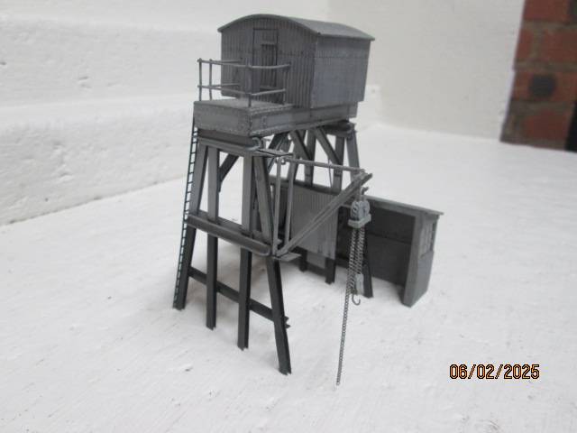 OO SCALE- BACHMANN - SCENECRAFT DEPOT HOIST - BOXED