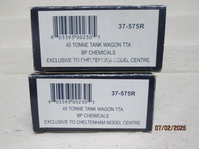 OO SCALE - BACHMANN - BP TANKERS X2 - BOXED