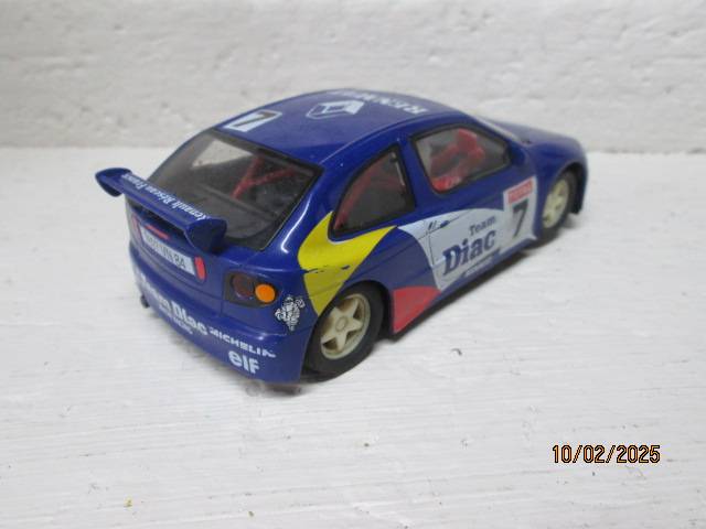 SLOT CAR - 1:32 SCALE - HORNBY - RENAULT RALLY CAR