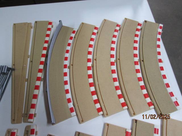 SLOT CARS - 1:32 SCALE - HORNBY - OUTER CURVINGS