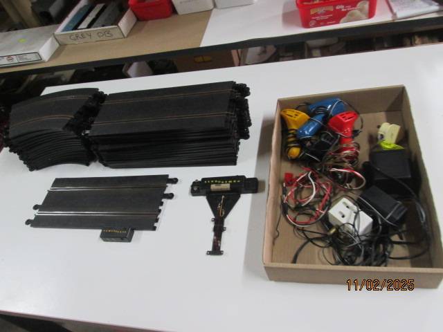 SLOT CARS - 1:32 SCALE - HORNBY / SCX TRACK & EQUIPMENT - LARGE AMOUNT