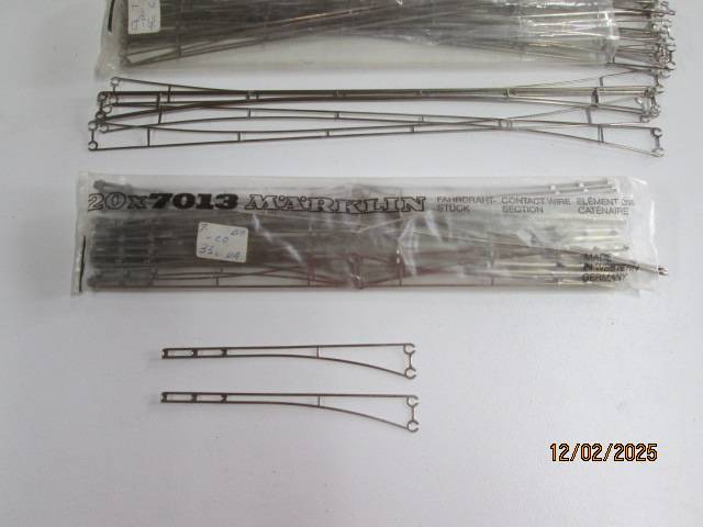 HO SCALE - MARKLIN - OVERHEAD X78 PIECES