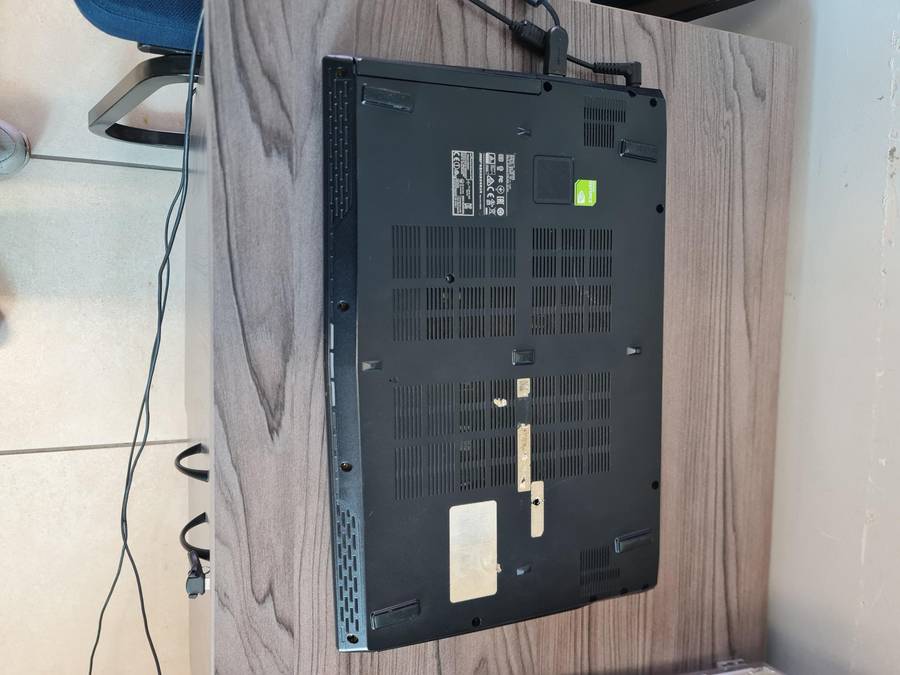 MSI CX627QL LAPTOP - CORE i7 7TH GEN - 4GB - 500GB - 15.6 INCH-NVIDIA 940 2GB GRAPHICS - PLEASE READ