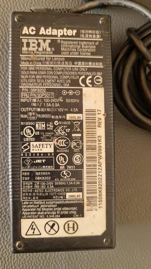 ORIGINAL IBM CHARGER - AS PER PIC - 16V - 4.5A - FULL WORKING CONDITION