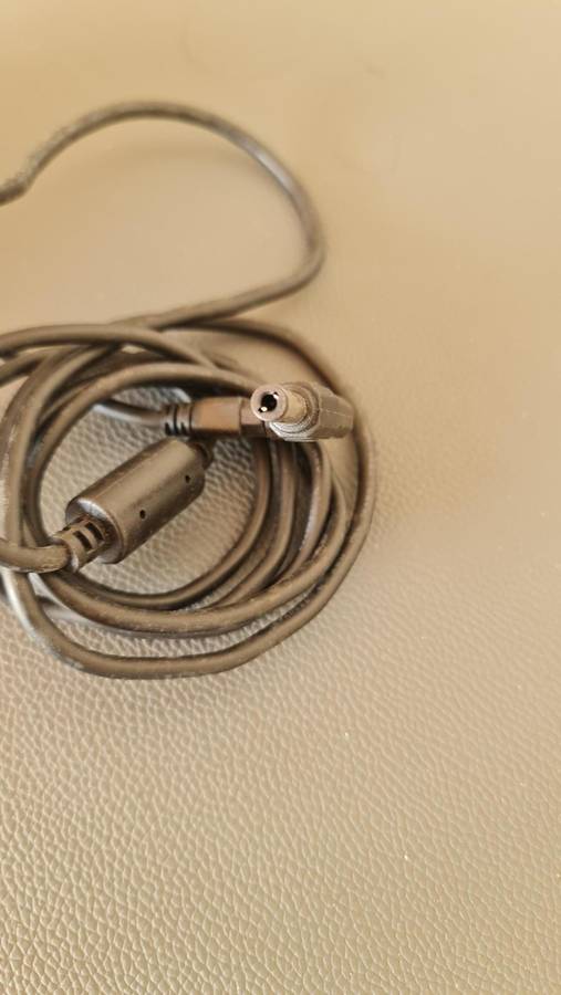 GENERIC/UNIVERSAL CHARGER - AS PER PIC - 18.5V - 20V - 65W - FULL WORKING CONDITION