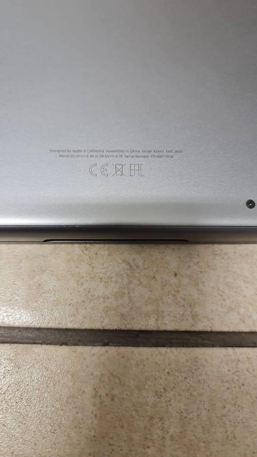 MACBOOK PRO 14 - 2021 MODEL - A2442 - M1 PRO CHIP - 14 INCH SCREEN - PLEASE READ