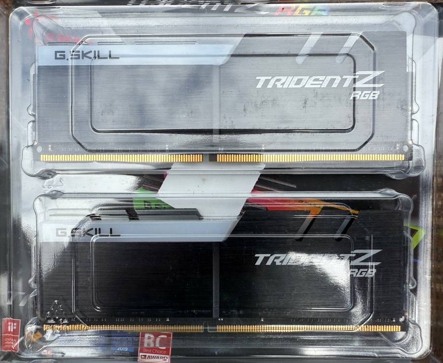 G.Skill F4-3600C16D-32GTZRC Trident Z RGB 32GB (2x16GB) DDR4-3600MHz CL16 1.35V Black Desktop Memory