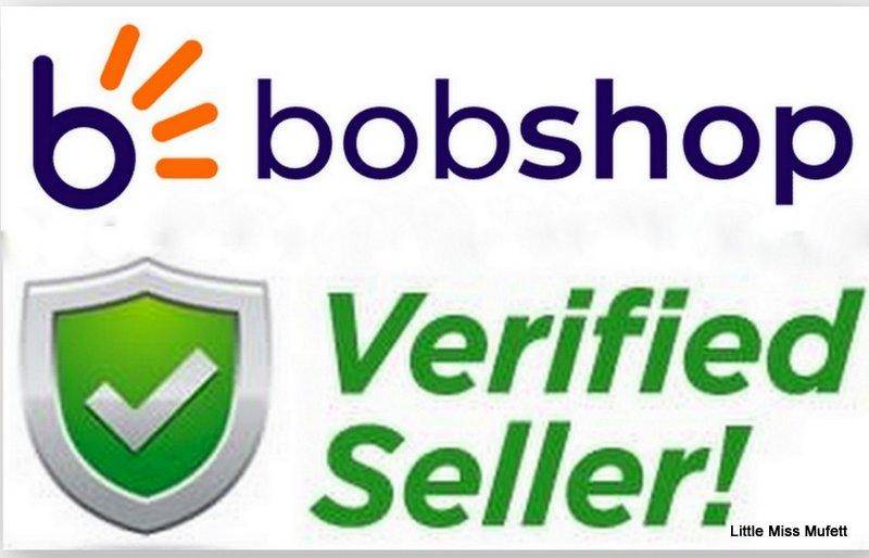 A Set of mother of pearl cavier spoons.