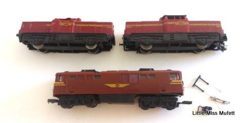 3 LIMA locomotives for parts or repair. One Is electrical and 2 Battery operated.