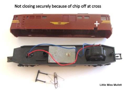 3 LIMA locomotives for parts or repair. One Is electrical and 2 Battery operated.