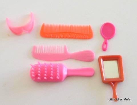 A Lot of vintage Barbie and Sindy accessories including a Baywatch Ski Runner and Sindy Snowboards