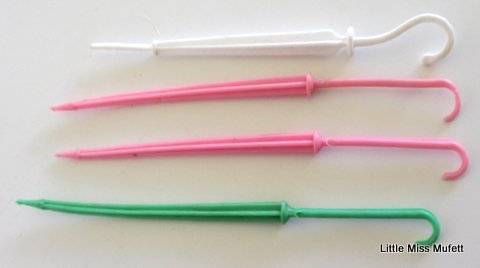 A Lot of vintage Barbie and Sindy accessories including a Baywatch Ski Runner and Sindy Snowboards