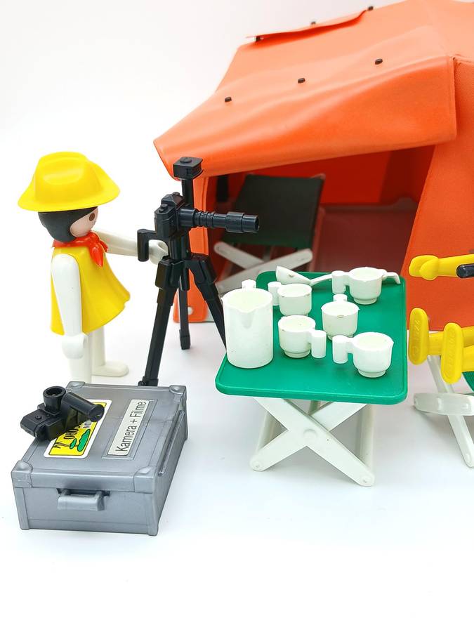 Vintage Playmobil Safari Explorers and Tent - No.3413 (1980)