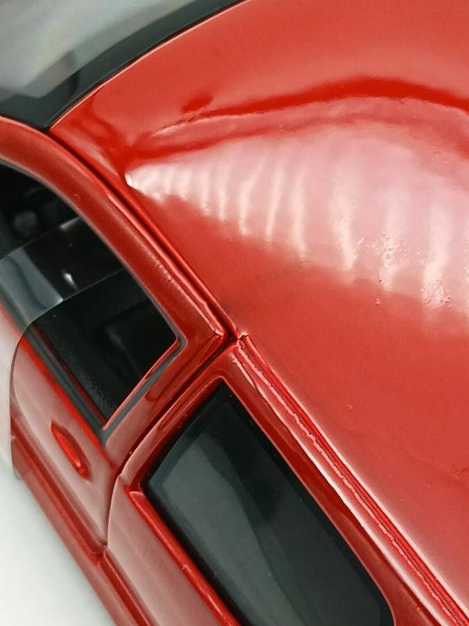 Maisto Volkswagen VW Golf R32 Red